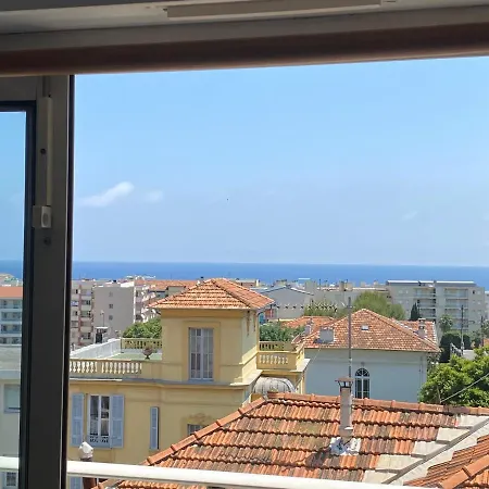 Sunshine Apartment Nice